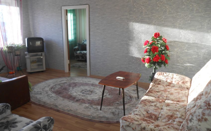 2-комнатная квартира, ул. Космонавтов, 13