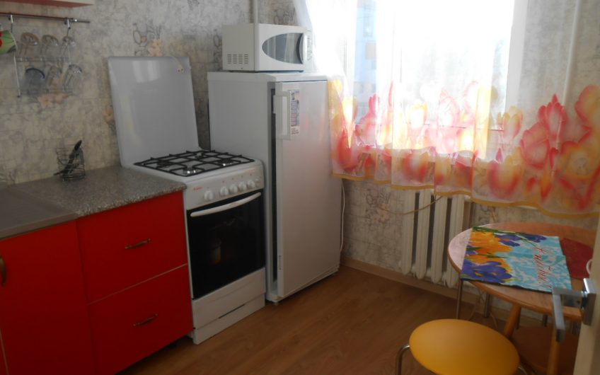 2-комнатная квартира, ул. Космонавтов, 13