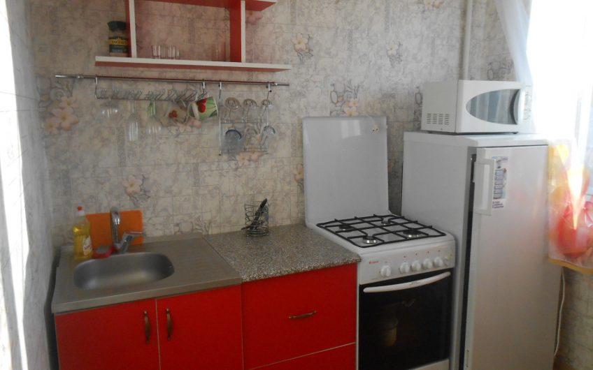 2-комнатная квартира, ул. Космонавтов, 13